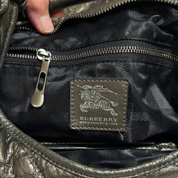 BURBERRY Quilted Hoxton Metallic Hobo Bag - Picture 10 of 12